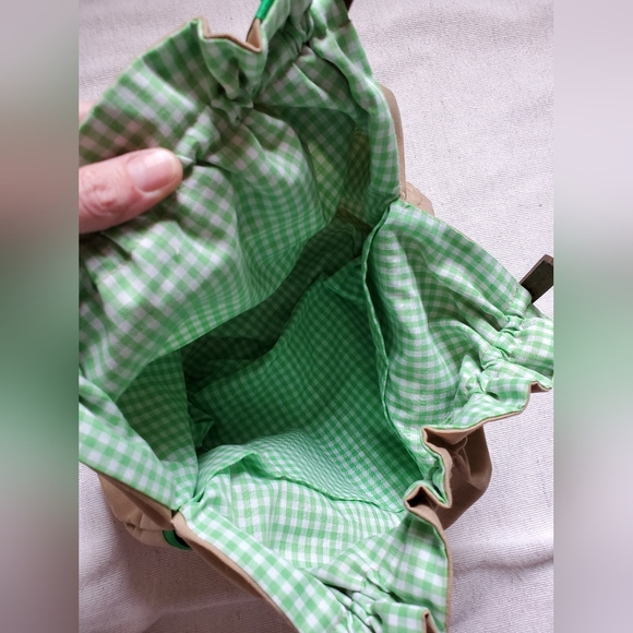 Vintage Homemade Embroidered Squirrel Handbag with Wooden Handles - Picture 3 of 6